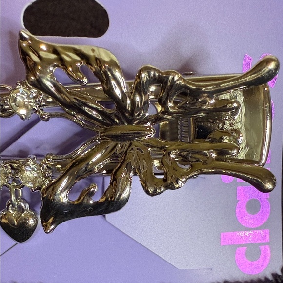 Claire's Hair Clip, Metal Alligator Clip with Butterfly and Dangling Hearts - Picture 4 of 7